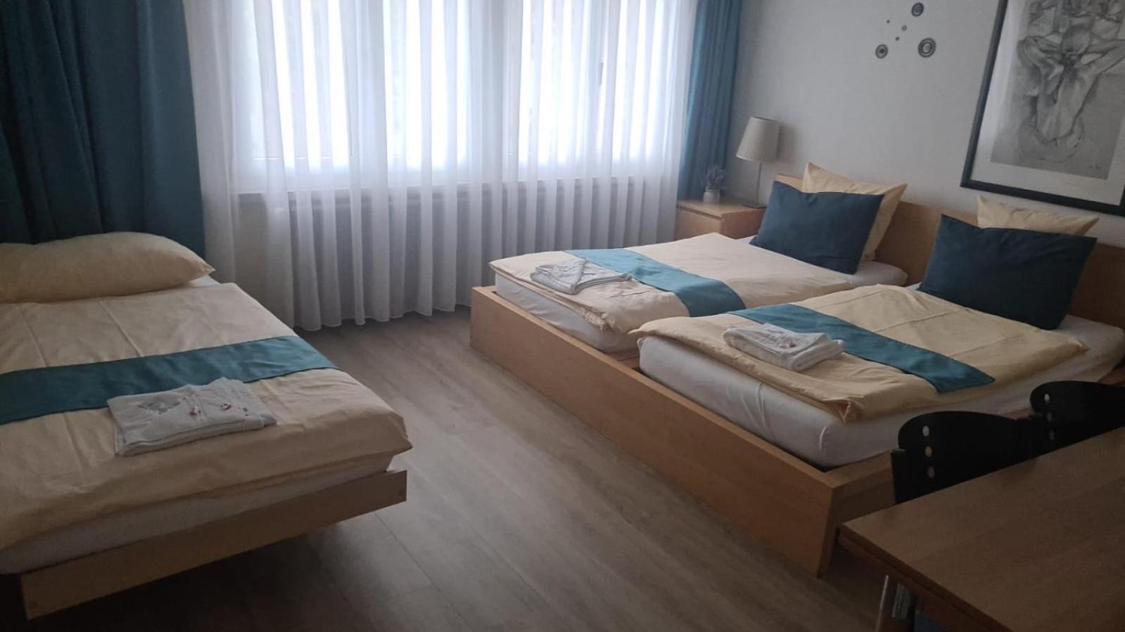 Zak Neuhausen Hostel Нойхаузен ам Райнфал Екстериор снимка